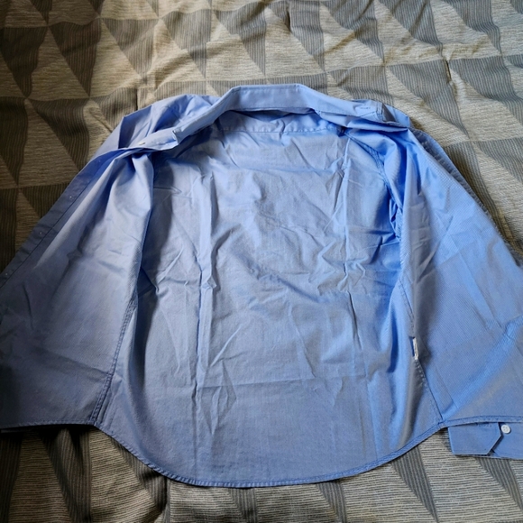 ThreadSmiths Dresss Shirt - Picture 4 of 5